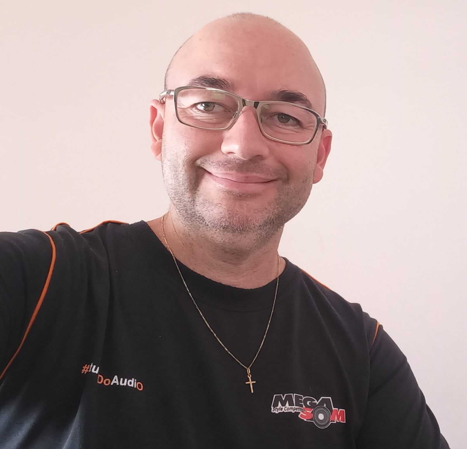 Marcelo MegaSom — Instrutor do Curso Instalador de Som Automotivo
